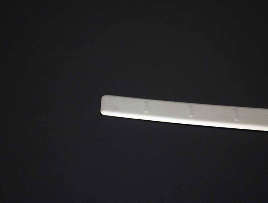 audi-q3-krom-arka-tampon-esigi-tasli-2011-2018-arasi-25867-17-B.jpg