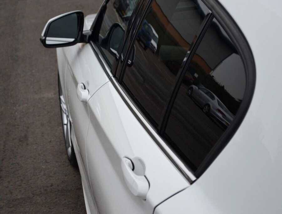 bmw-1-serisi-hb-f20-krom-cam-alt-citasi-4-parca-2011-2019-arasi-26061-24-B.jpg