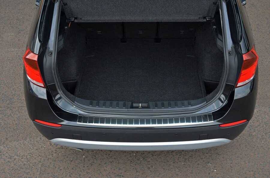 omsa-bmw-x3-krom-arka-tampon-esigi-2010-2017-arasi-97677-41-B.jpg